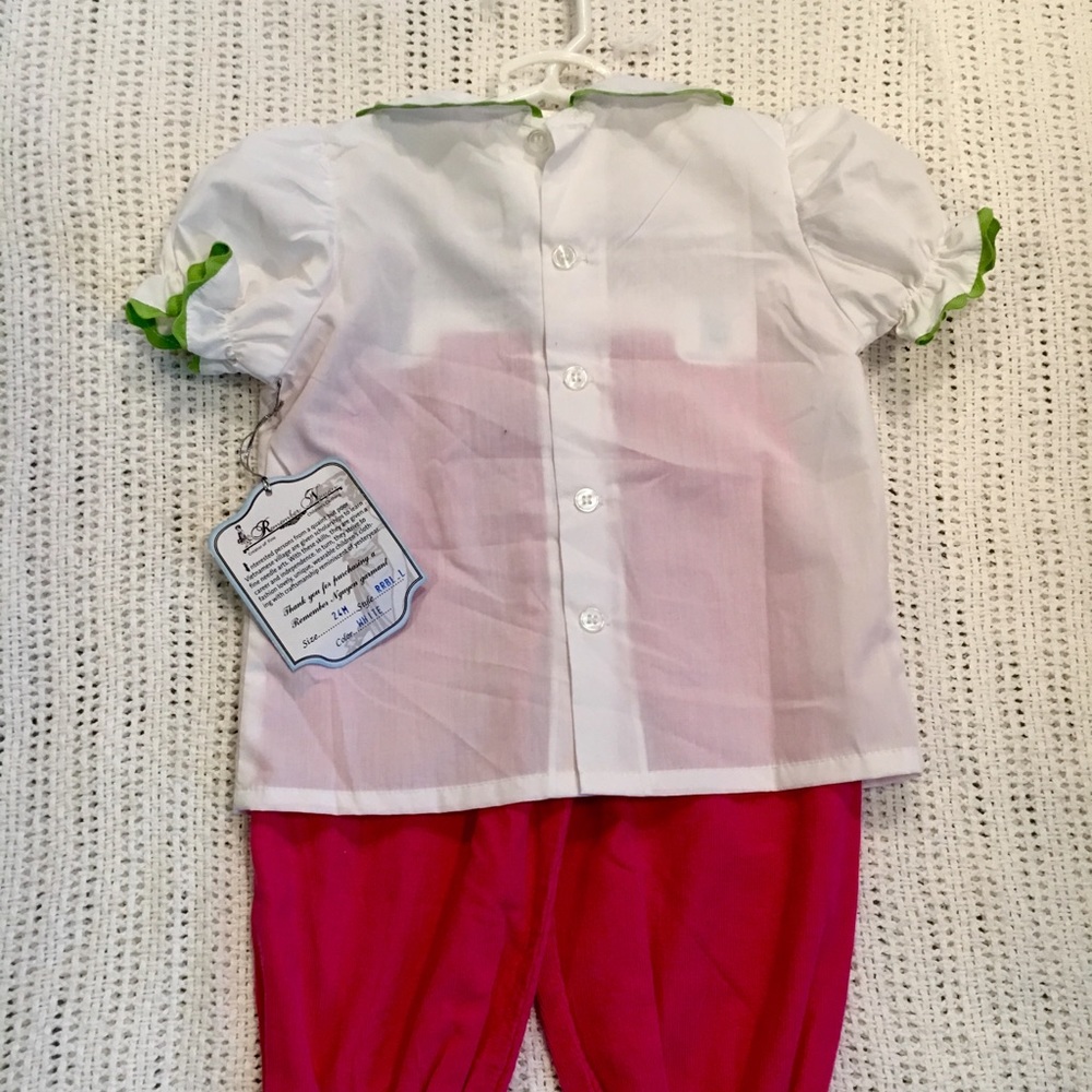 Remember Nguyen 2 piece with Ric Rac lining - Picture 2 of 4